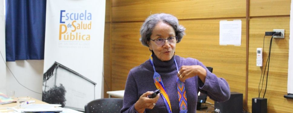 Magíster en Salud Mental fortalece el enfoque comunitario con la clase de la profesora Rosa María Cifuentes