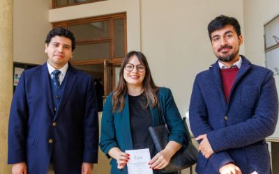 Esteban Carmona, Emilia Ross y Camilo Saldías.