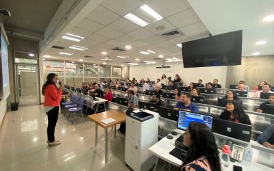 Inicio de capacitaciones a usuarias/os líderes de SAP en la Facultad de Economía y Negocios. Inicio de capacitaciones a usuarias/os líderes de SAP en la Facultad de Economía y Negocios.