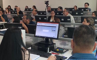 Funcionarias y funcionarios se capacitan para ser Usuarias/os líderes de SAP. Funcionarias y funcionarios se capacitan para ser Usuarias/os líderes de SAP.