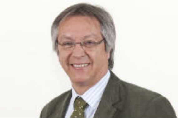 Dr. Óscar Arteaga, director de la Escuela de Salud Pública UCh