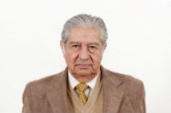 Dr. Ramiro Molina.