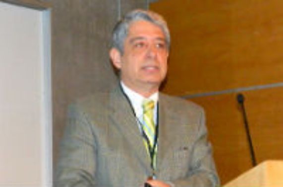 Dr. Gustavo Contreras.