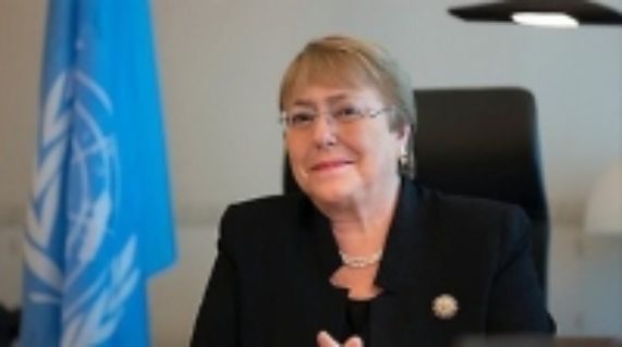  Michelle Bachelet participó de conversatorio de la U. de Chile