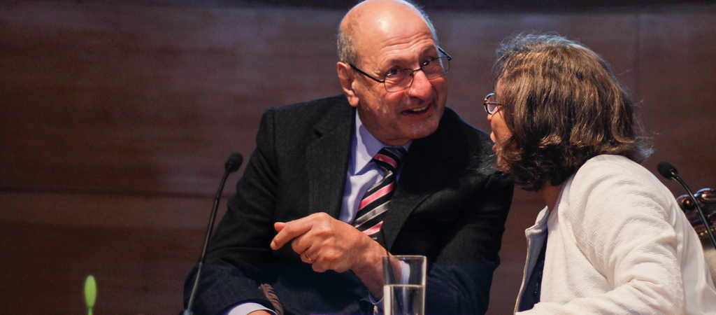 Emotivo homenaje al profesor José Zalaquett Daher Escuela de Salud